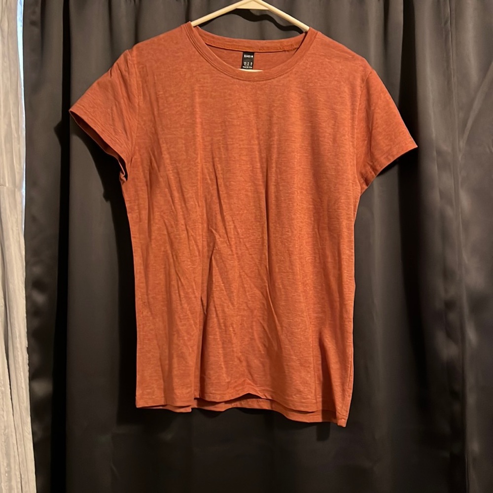 SHEIN burnt orange t shirt never worn